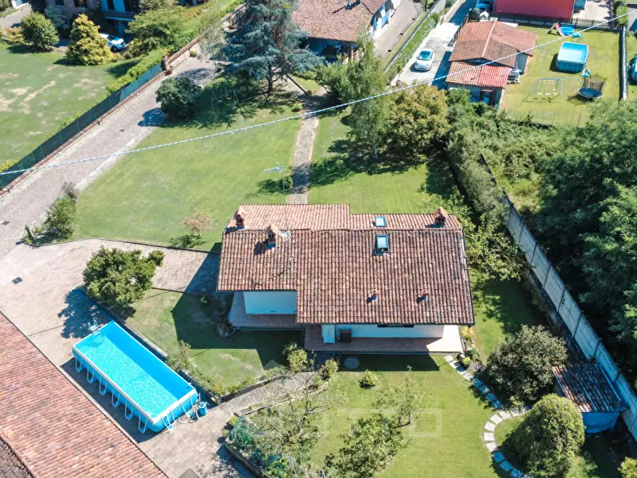 Immagine 2 di Villa in vendita  in Via Cossato, 44/a a Gattinara