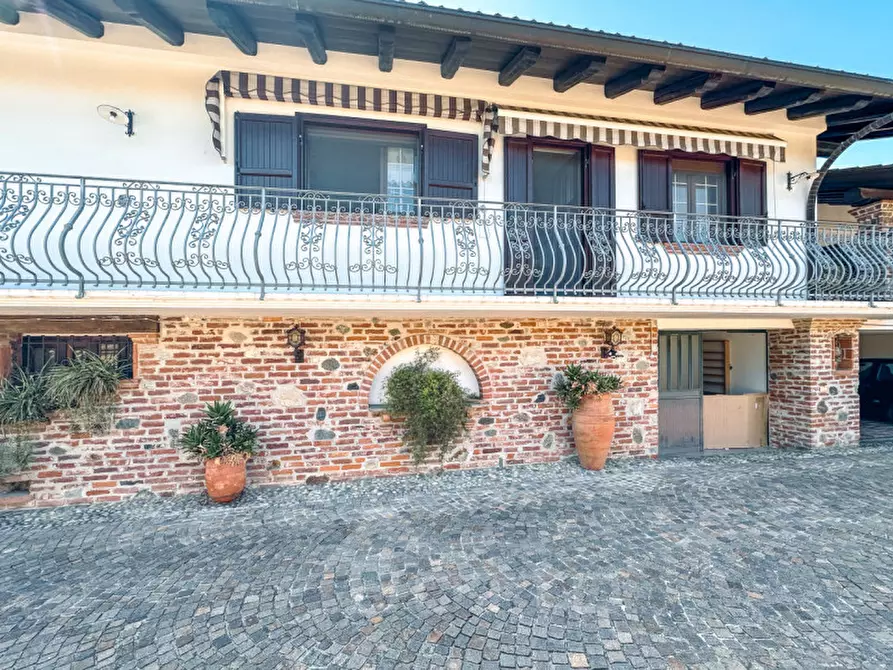 Immagine 6 di Villa in vendita  in Via Cossato, 44/a a Gattinara