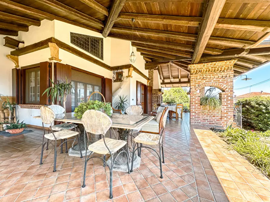 Immagine 15 di Villa in vendita  in Via Cossato, 44/a a Gattinara