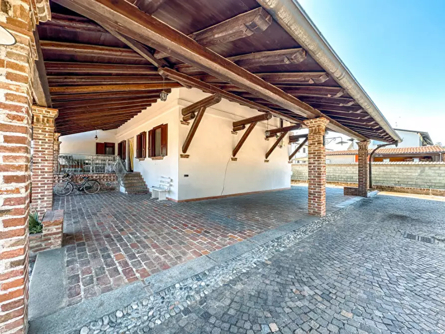 Immagine 21 di Villa in vendita  in Via Cossato, 44/a a Gattinara