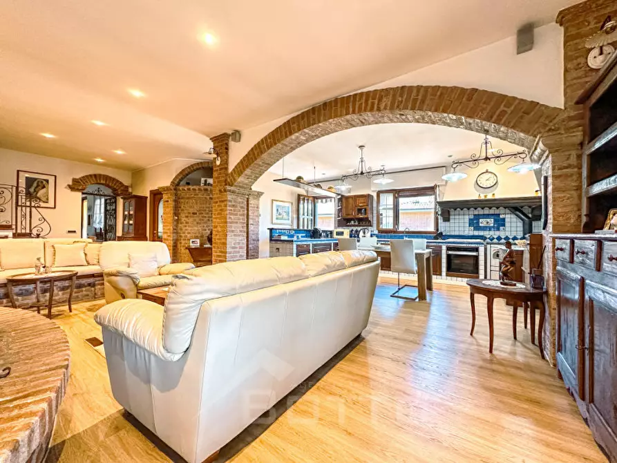 Immagine 22 di Villa in vendita  in Via Cossato, 44/a a Gattinara