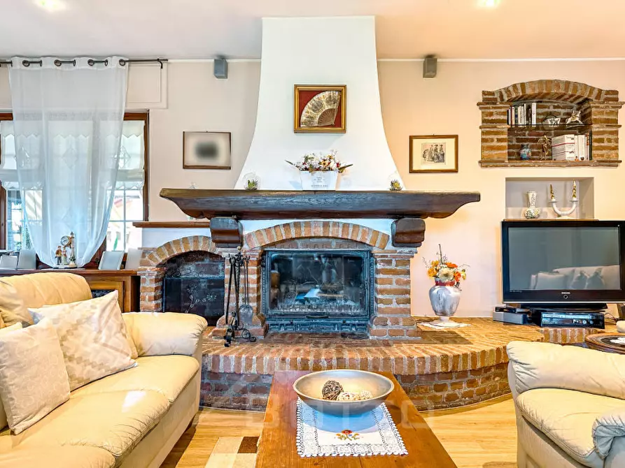 Immagine 24 di Villa in vendita  in Via Cossato, 44/a a Gattinara