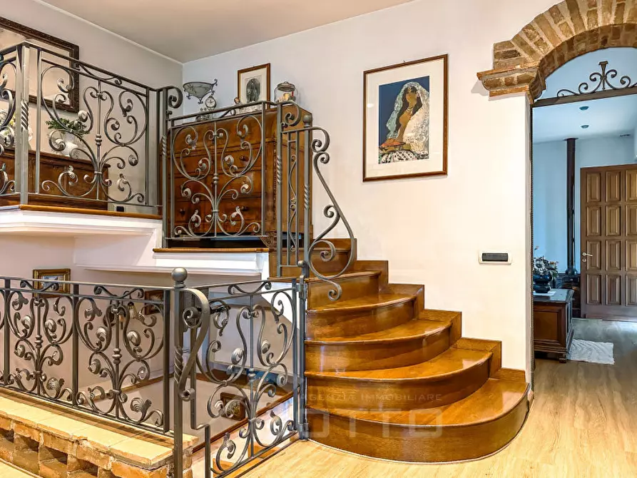 Immagine 28 di Villa in vendita  in Via Cossato, 44/a a Gattinara