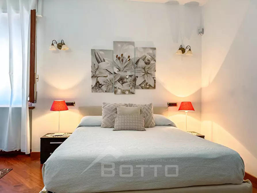 Immagine 31 di Villa in vendita  in Via Cossato, 44/a a Gattinara