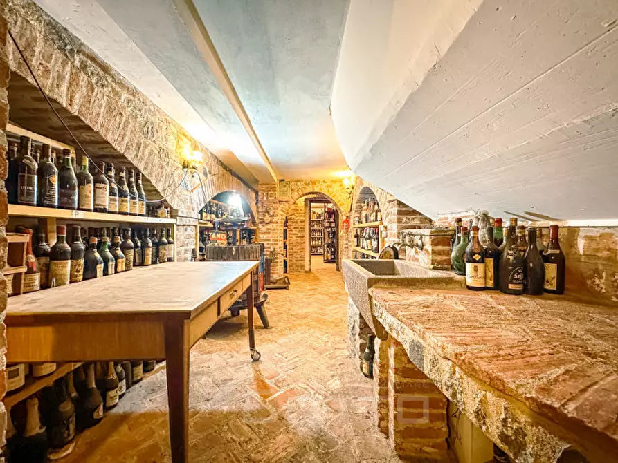 Immagine 43 di Villa in vendita  in Via Cossato, 44/a a Gattinara