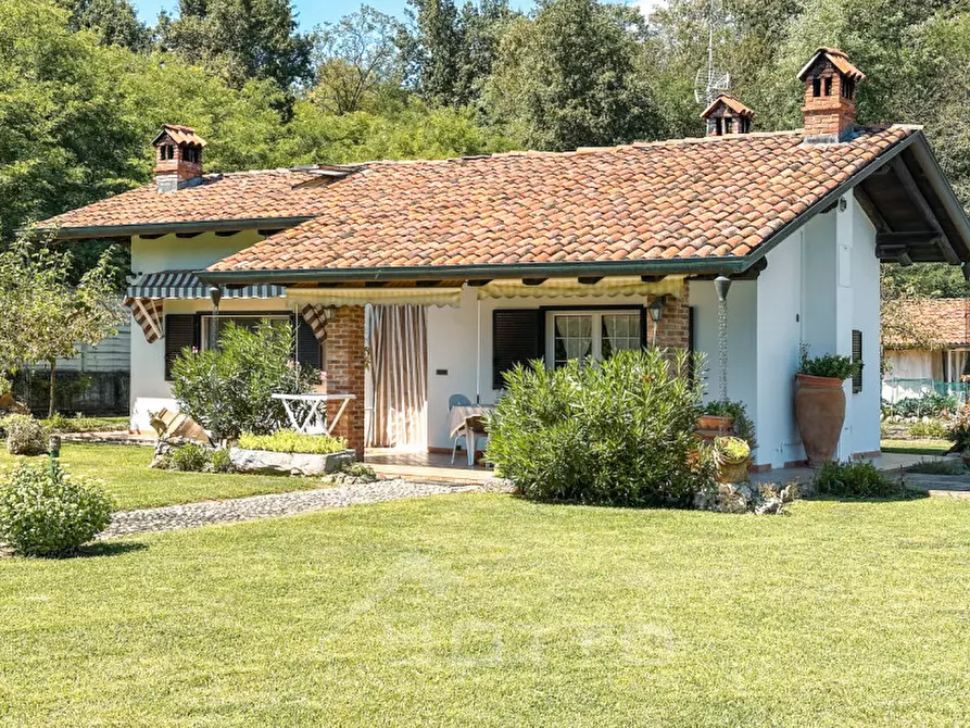 Immagine 46 di Villa in vendita  in Via Cossato, 44/a a Gattinara