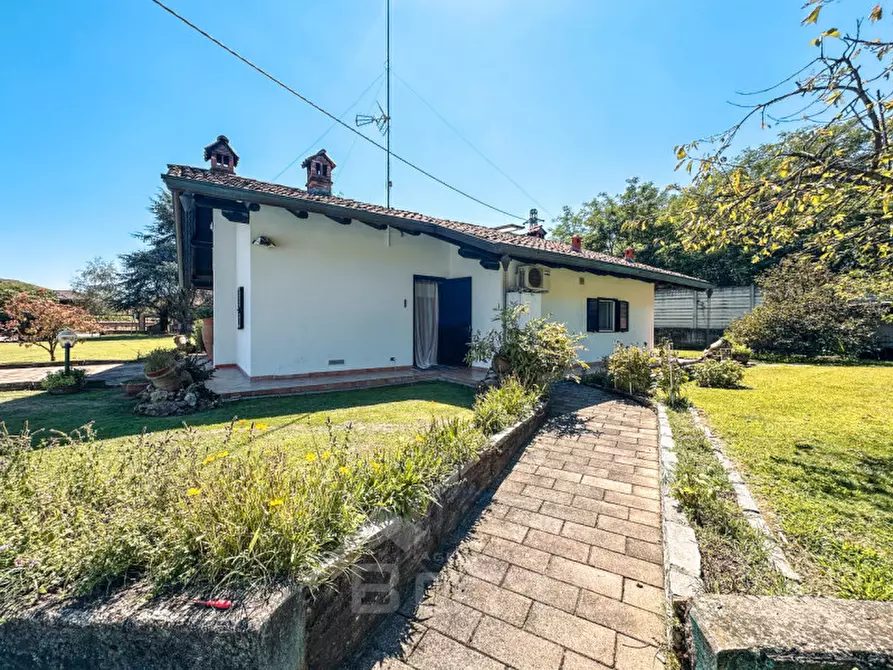 Immagine 47 di Villa in vendita  in Via Cossato, 44/a a Gattinara