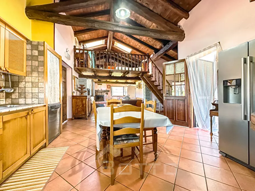 Immagine 54 di Villa in vendita  in Via Cossato, 44/a a Gattinara