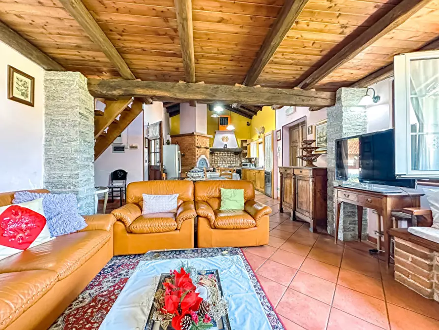 Immagine 57 di Villa in vendita  in Via Cossato, 44/a a Gattinara