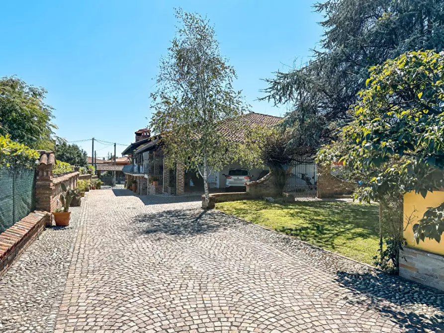 Immagine 61 di Villa in vendita  in Via Cossato, 44/a a Gattinara