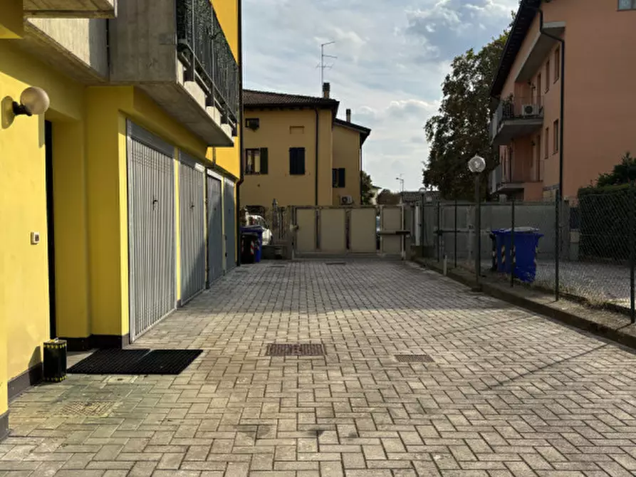 Immagine 55 di Appartamento in vendita  in Via Bertolotta, 9 a Sissa Trecasali