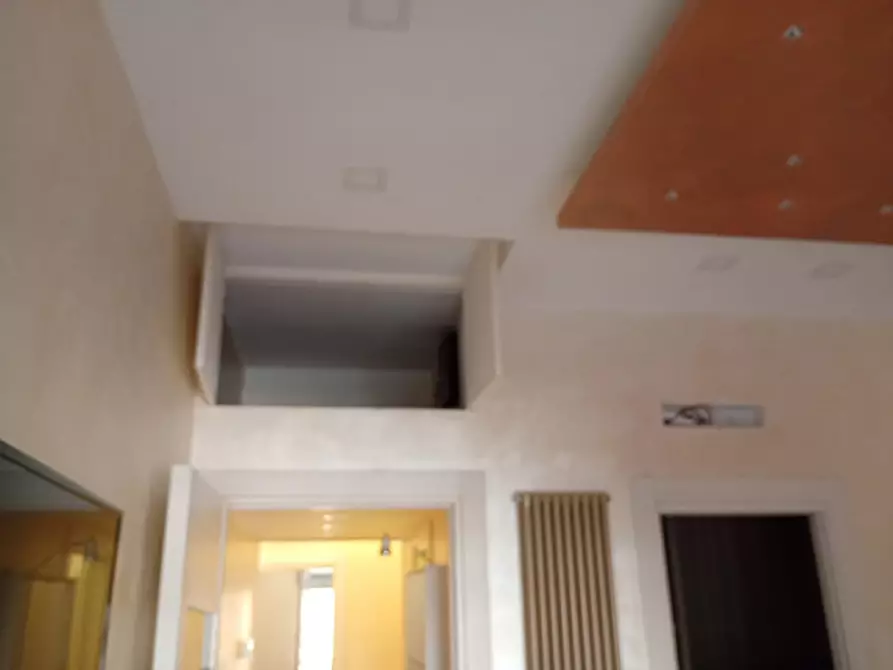 Immagine 12 di Camera in affitto  in Via Emilio Scaglione 21 a Napoli