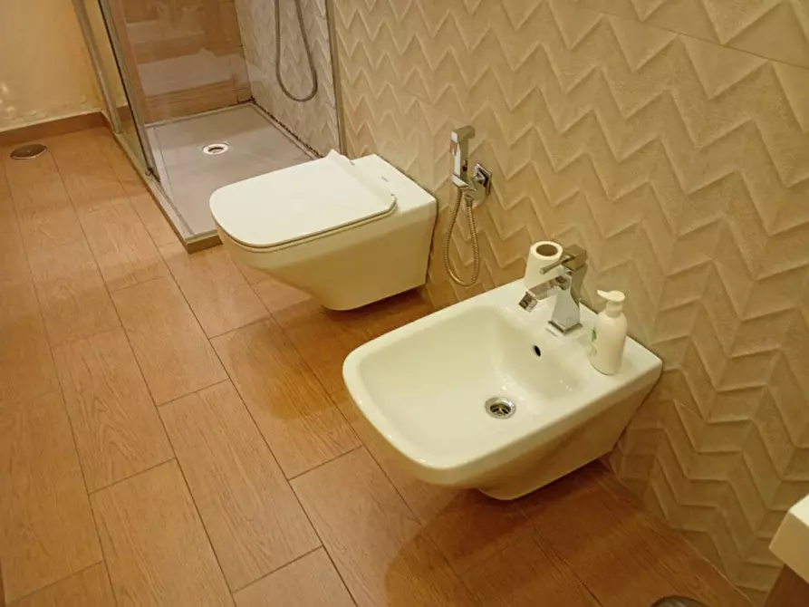 Immagine 20 di Camera in affitto  in Via Emilio Scaglione 21 a Napoli