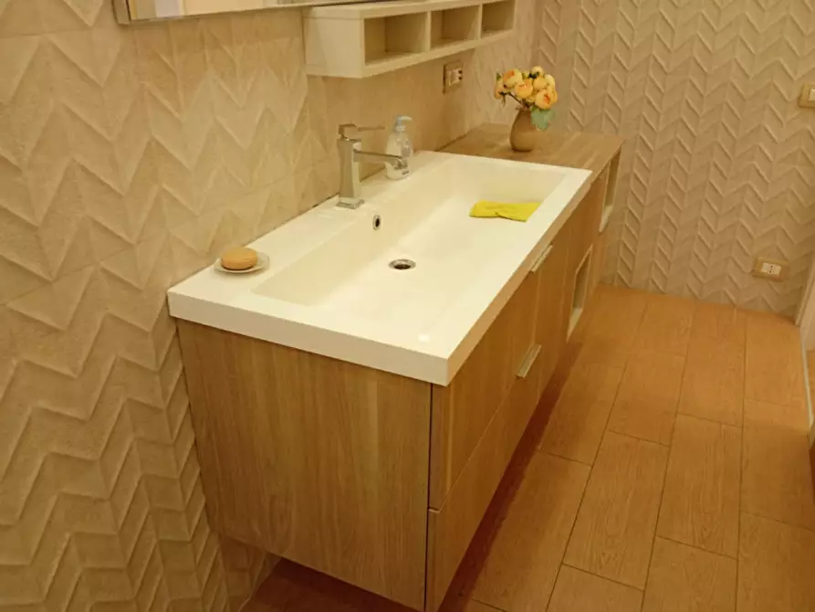 Immagine 21 di Camera in affitto  in Via Emilio Scaglione 21 a Napoli