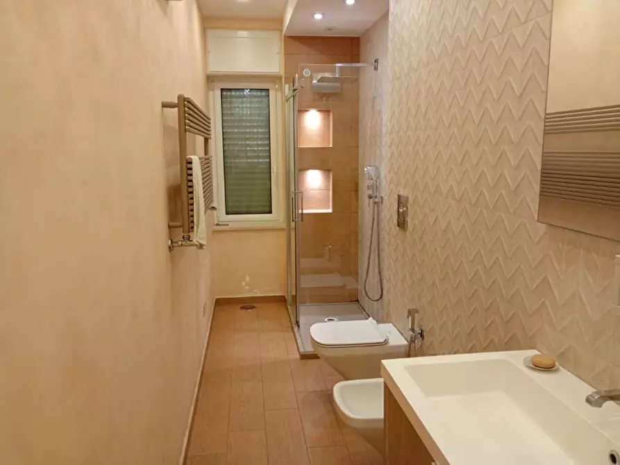 Immagine 23 di Camera in affitto  in Via Emilio Scaglione 21 a Napoli