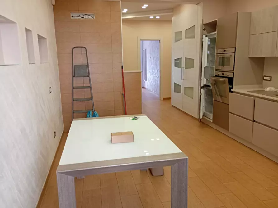 Immagine 29 di Camera in affitto  in Via Emilio Scaglione 21 a Napoli