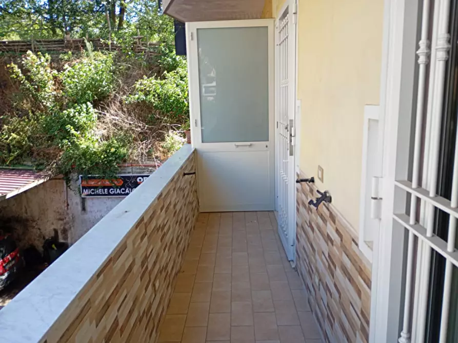 Immagine 30 di Camera in affitto  in Via Emilio Scaglione 21 a Napoli