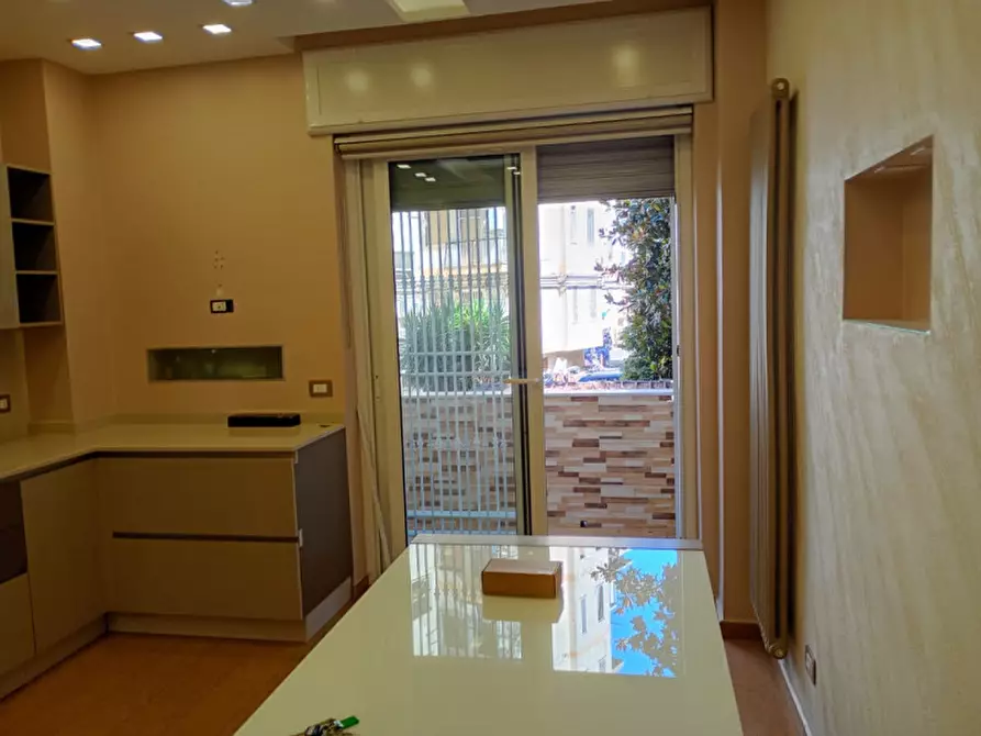 Immagine 34 di Camera in affitto  in Via Emilio Scaglione 21 a Napoli