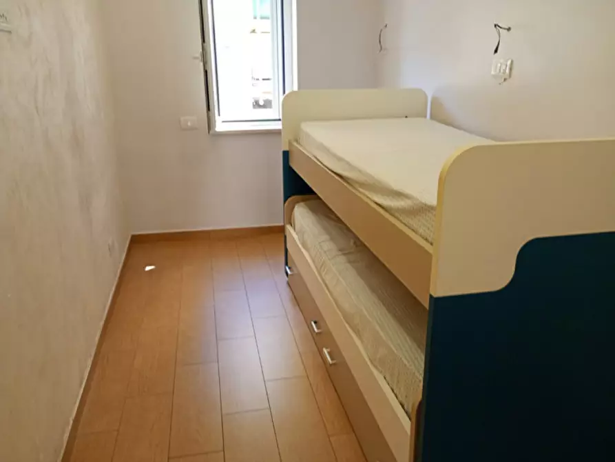 Immagine 43 di Camera in affitto  in Via Emilio Scaglione 21 a Napoli