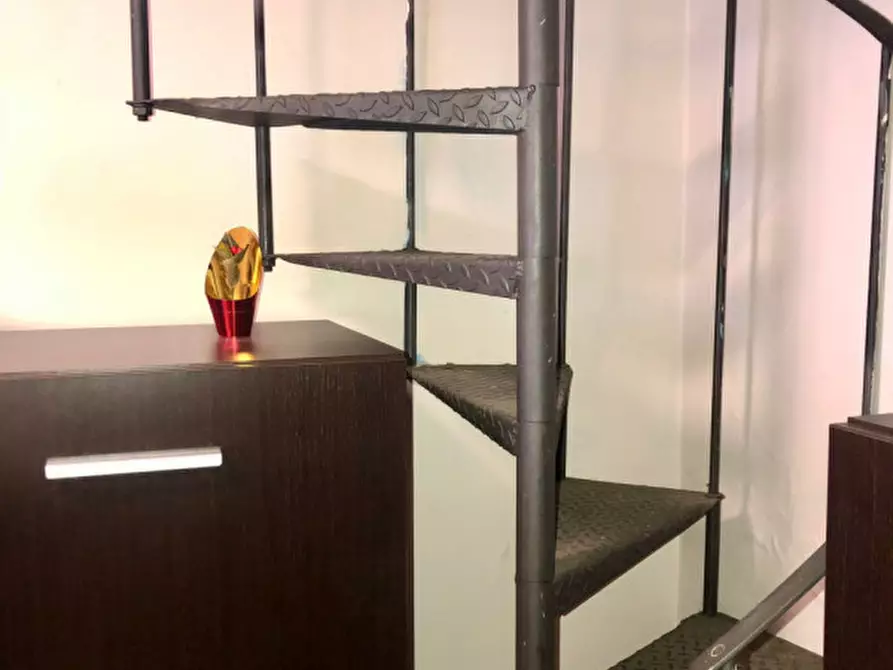 Immagine 14 di Negozio in affitto  in via trionfale 9098 a Roma