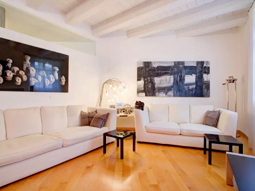 Immagine 5 di Appartamento in vendita  in Piazza Lodron 34 a Trento