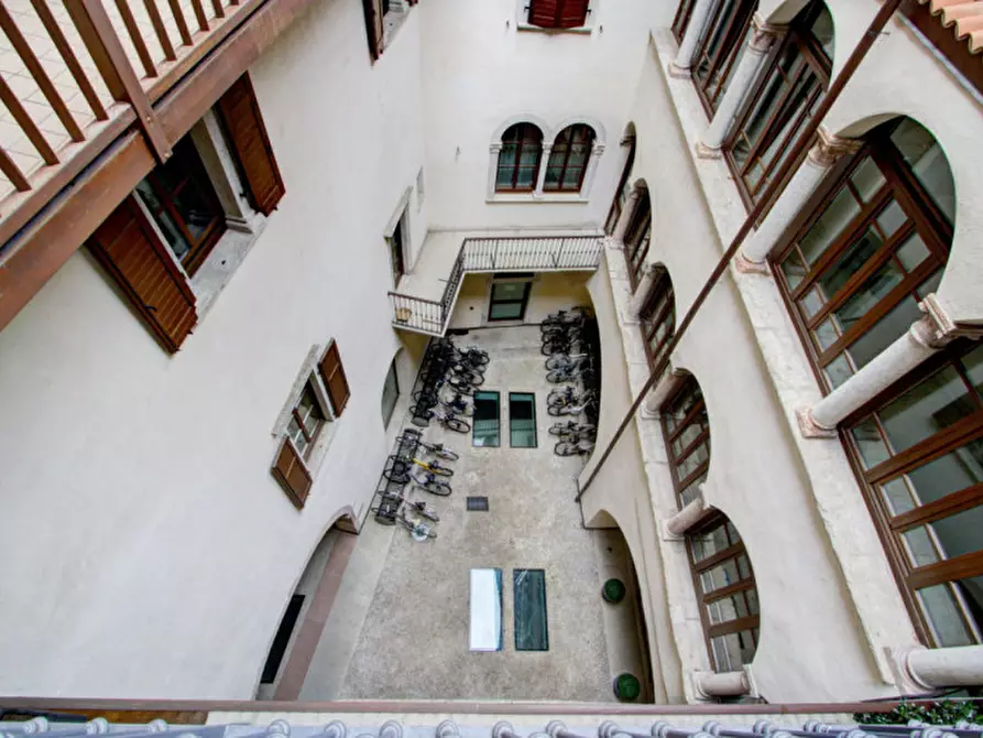 Immagine 23 di Appartamento in vendita  in Piazza Lodron 34 a Trento