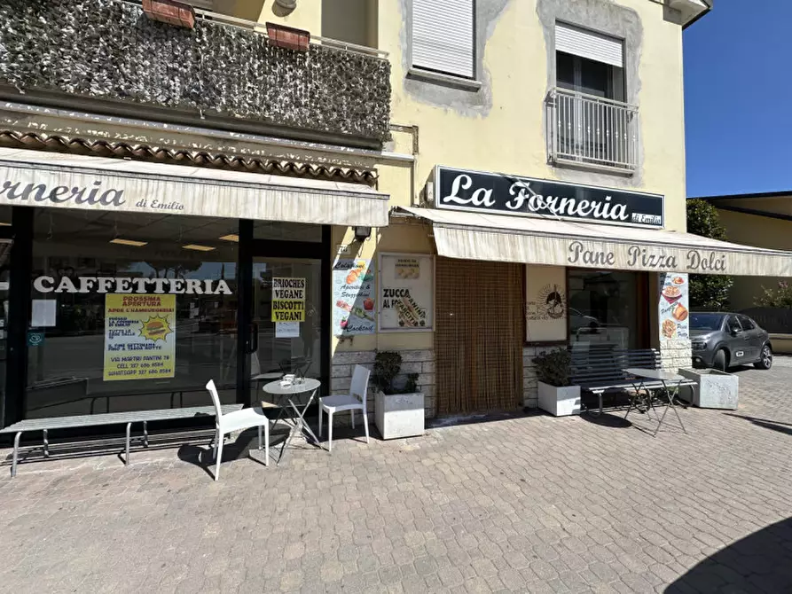 Immagine 1 di Attività commerciale in vendita  in Via delle Paratoie a Cervia