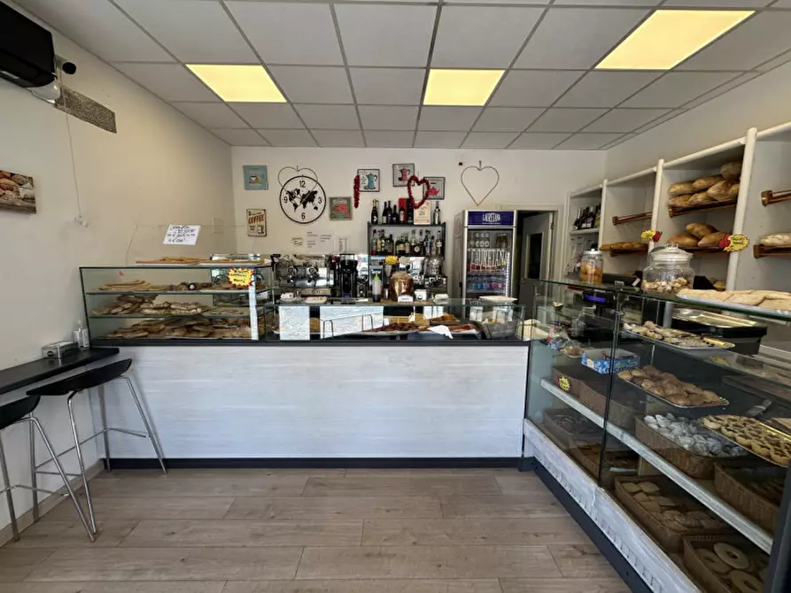 Immagine 3 di Attività commerciale in vendita  in Via delle Paratoie a Cervia