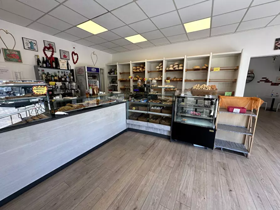 Immagine 5 di Attività commerciale in vendita  in Via delle Paratoie a Cervia