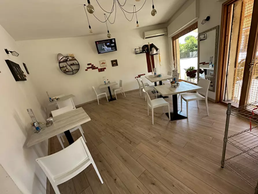Immagine 8 di Attività commerciale in vendita  in Via delle Paratoie a Cervia