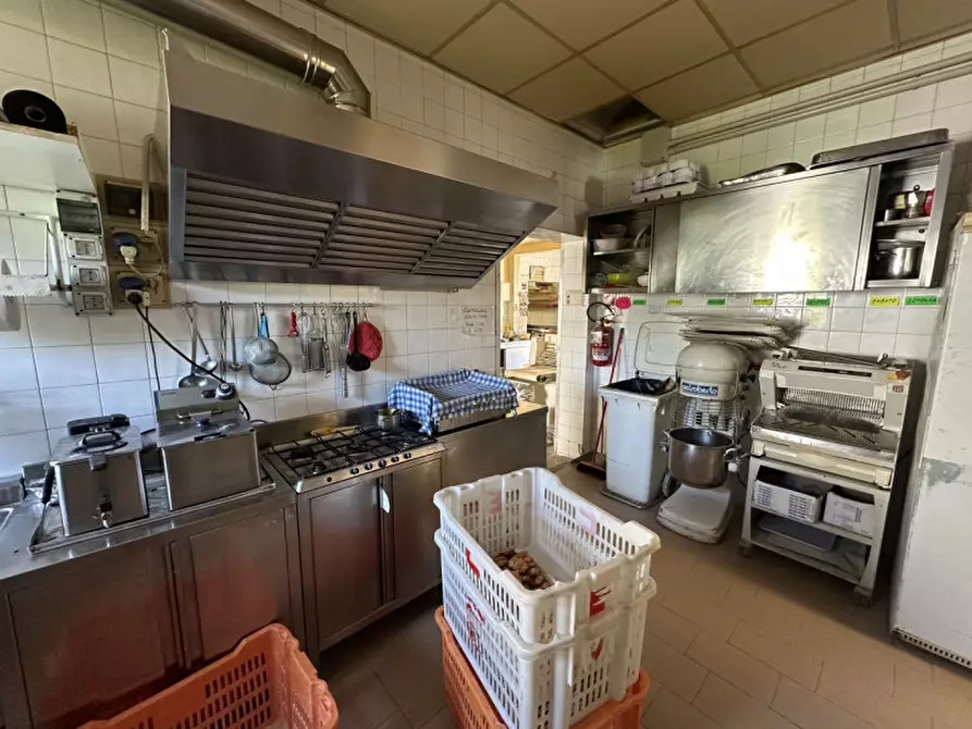 Immagine 12 di Attività commerciale in vendita  in Via delle Paratoie a Cervia