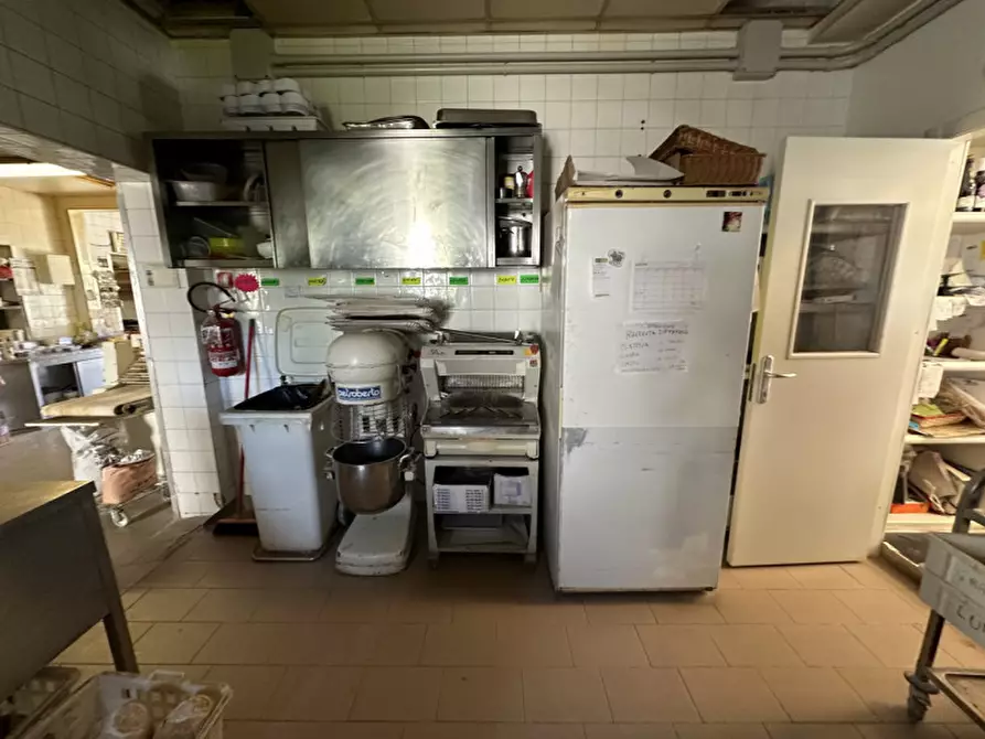 Immagine 14 di Attività commerciale in vendita  in Via delle Paratoie a Cervia