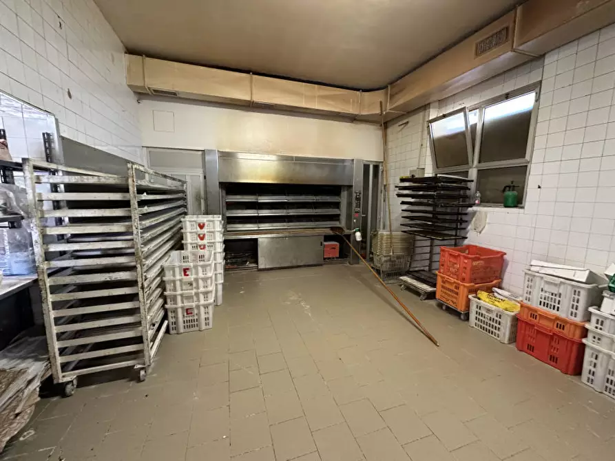 Immagine 17 di Attività commerciale in vendita  in Via delle Paratoie a Cervia