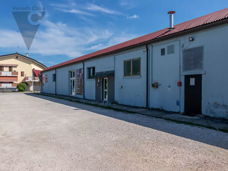 Immagine 2 di Capannone industriale in vendita  in Via F. Giacomello a Legnaro