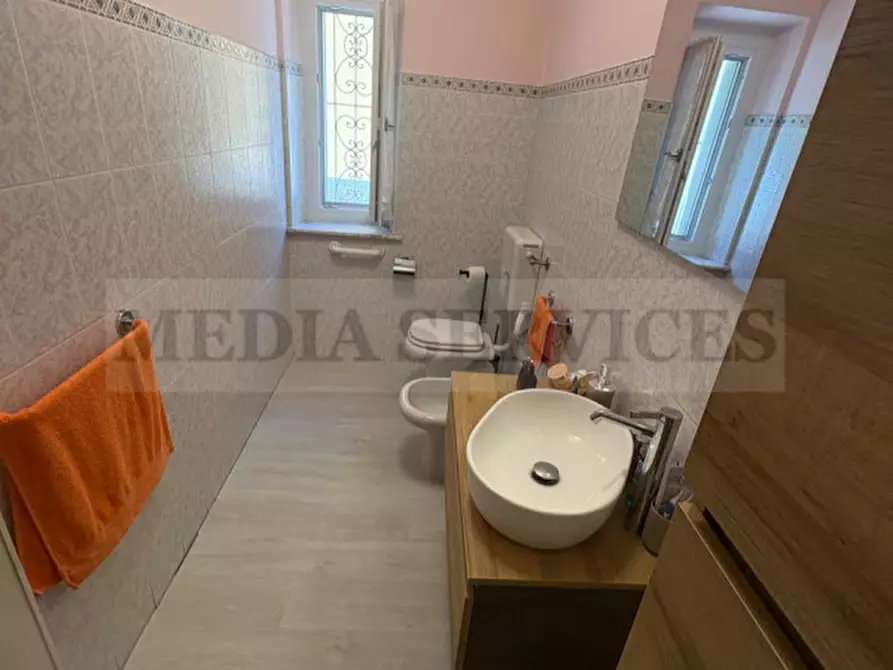 Immagine 10 di Villetta a schiera in vendita  in via Guglielmo Marconi n° 53 a Dorno