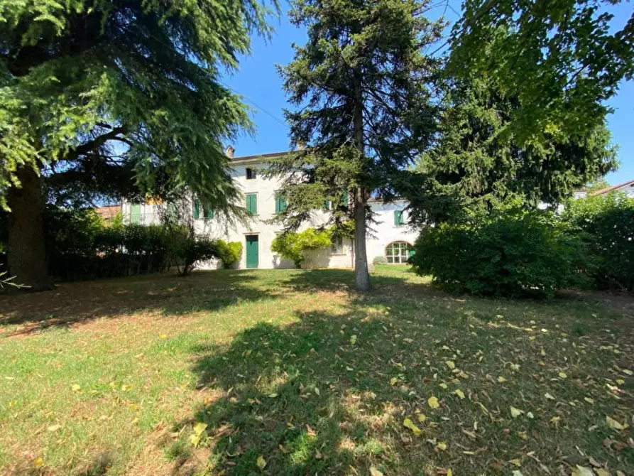 Immagine 1 di Casa indipendente in vendita  in via quattro novembre a Nogarole Rocca