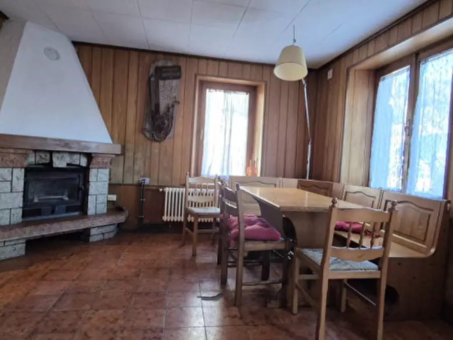 Immagine 1 di Appartamento in vendita  in Via G. Da Rin Fioretto a Vigo Di Cadore