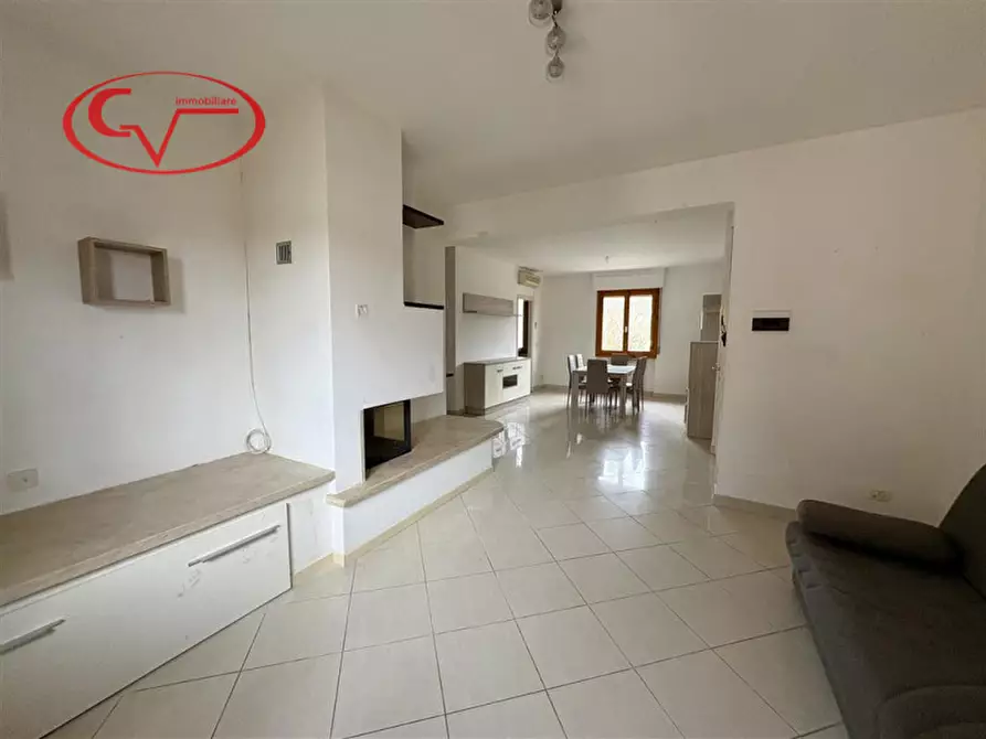 Immagine 5 di Appartamento in vendita  in Via Tevere a Terranuova Bracciolini