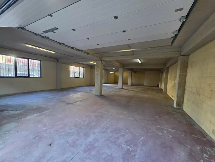 Immagine 8 di Magazzino in affitto  in viale Lunigiana n. 9 a Aulla