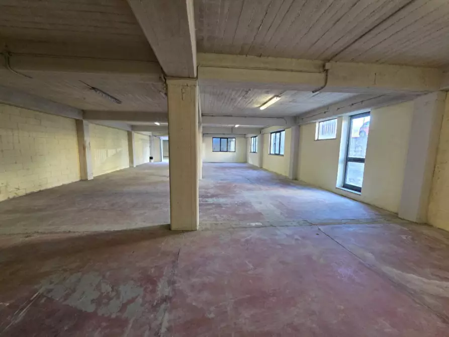 Immagine 9 di Magazzino in affitto  in viale Lunigiana n. 9 a Aulla