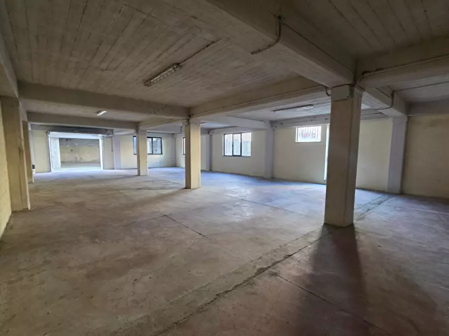 Immagine 13 di Magazzino in affitto  in viale Lunigiana n. 9 a Aulla