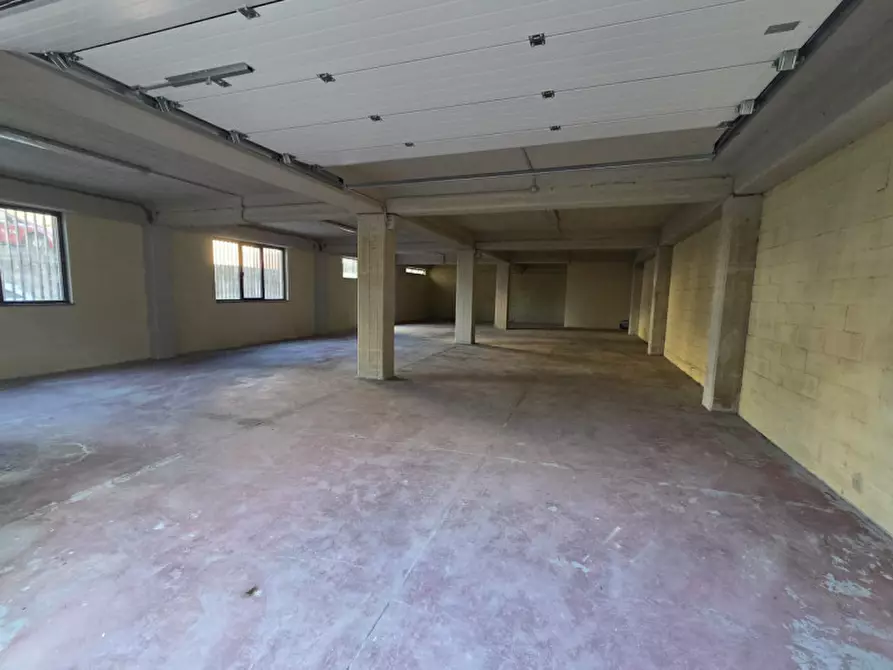 Immagine 18 di Magazzino in affitto  in viale Lunigiana n. 9 a Aulla