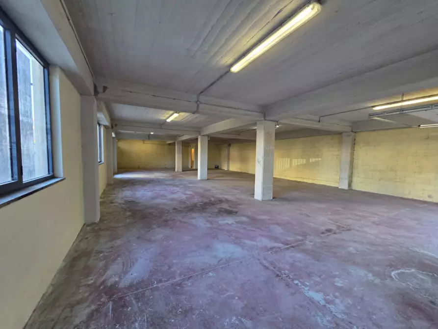 Immagine 23 di Magazzino in affitto  in viale Lunigiana n. 9 a Aulla