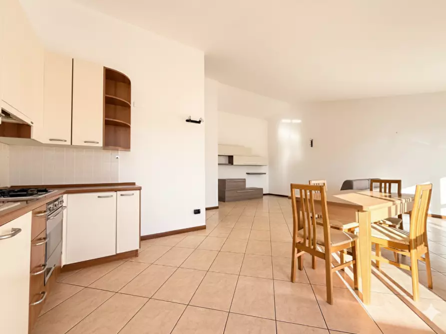 Immagine 1 di Appartamento in vendita  in VIA DANTE ALIGHIERI 21 A a Stezzano