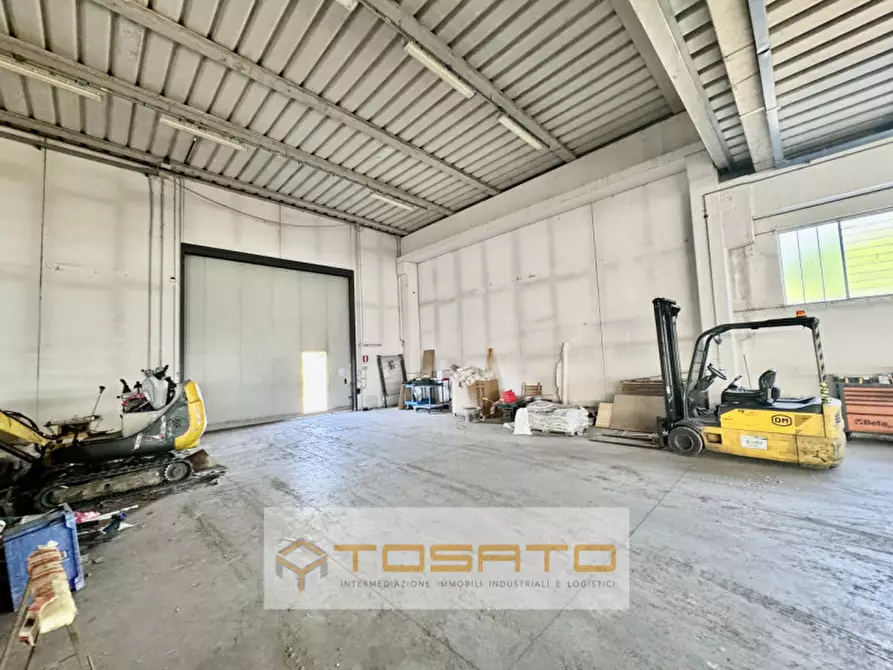 Immagine 5 di Capannone industriale in affitto  a Isola Rizza