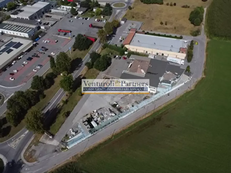 Immagine 2 di Capannone industriale in vendita  in Via Molini a Lonato del Garda