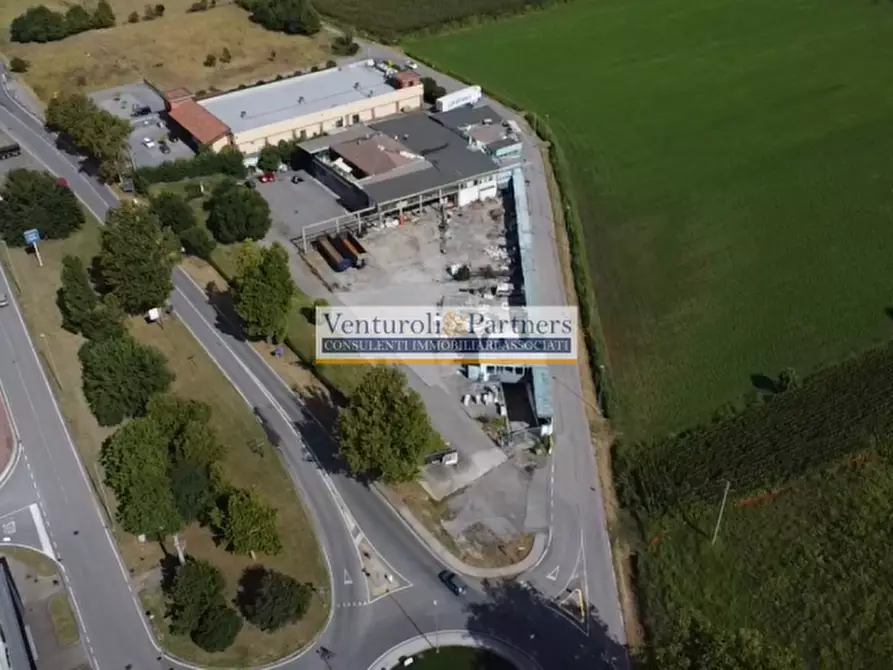 Immagine 11 di Capannone industriale in vendita  in Via Molini a Lonato del Garda