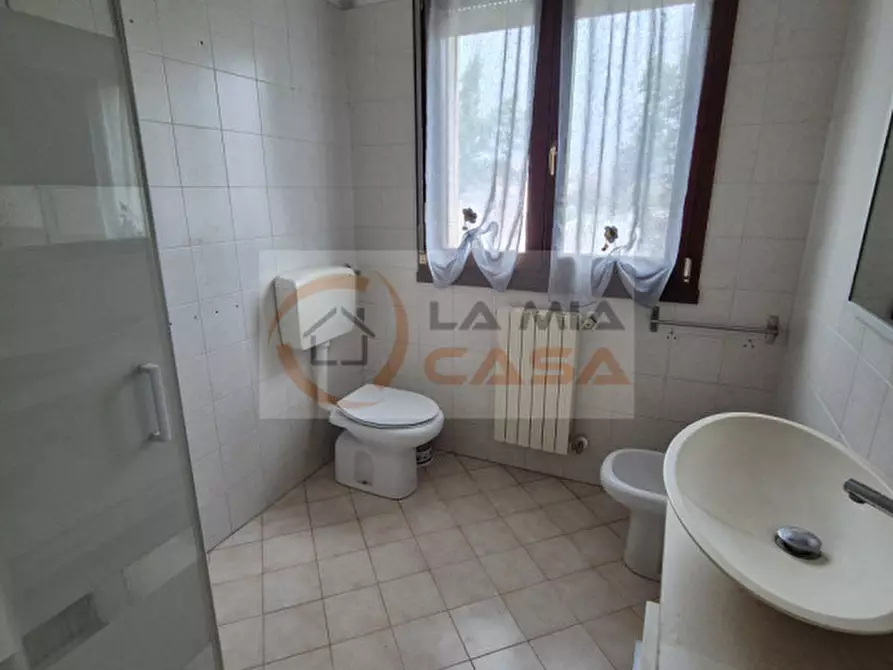 Immagine 8 di Camera in affitto  in Via Primo levi a Legnaro