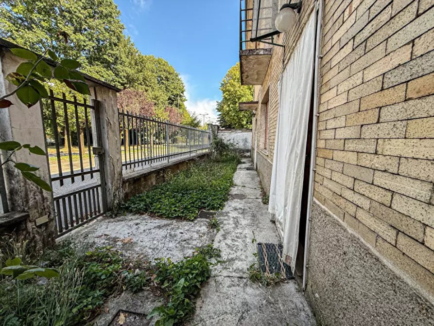 Immagine 29 di Casa indipendente in vendita  a Vernate