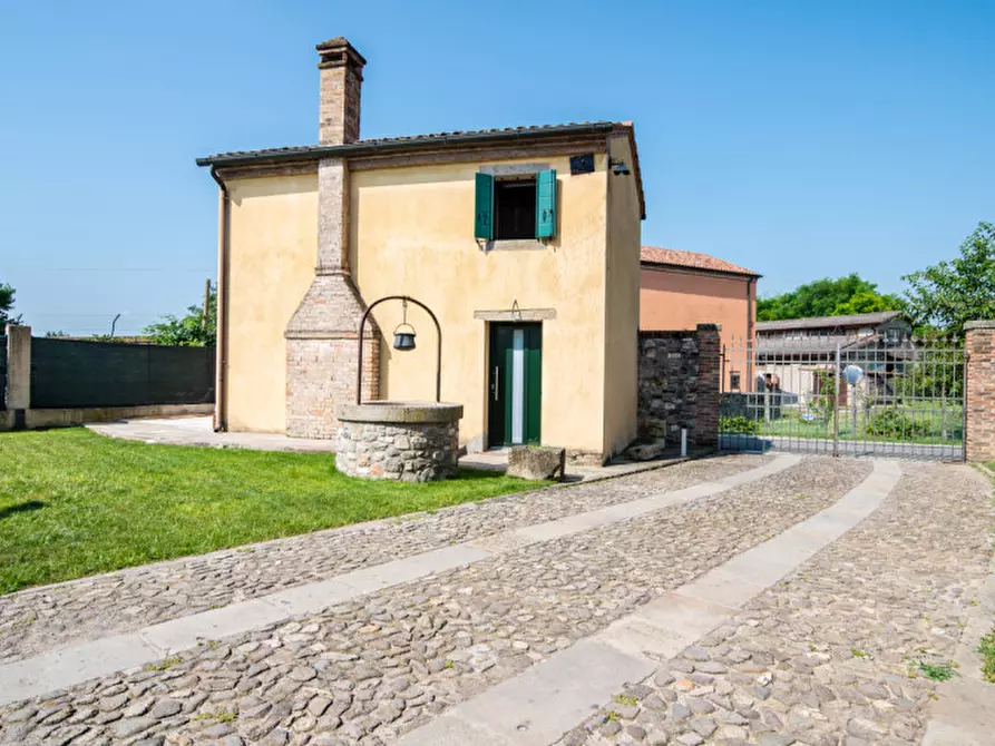 Immagine 21 di Rustico / casale in vendita  in Via Gambina a Este